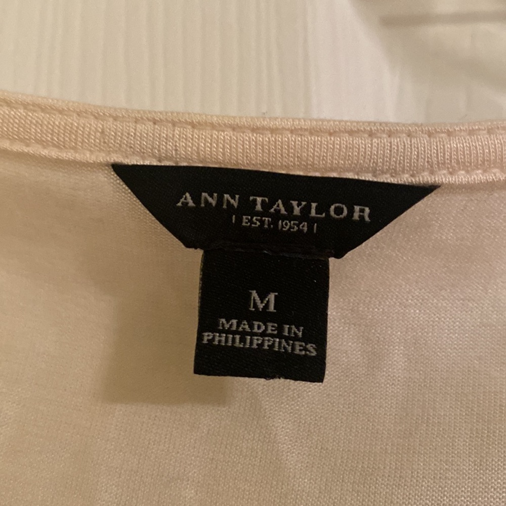 Ann Taylor blouse - Picture 2 of 4